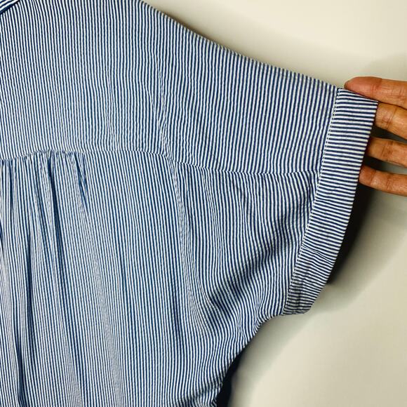 H&M Blue Vertical Pin Stripe Blouse Flowy Oversized Sz 4 - Picture 10 of 10